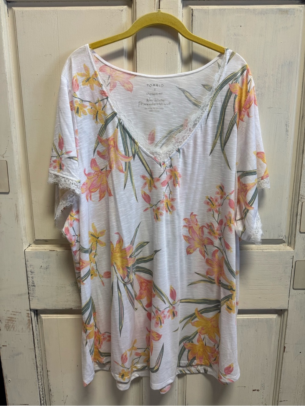 Women’s Torrid Classic-Fit V-Neck Tee